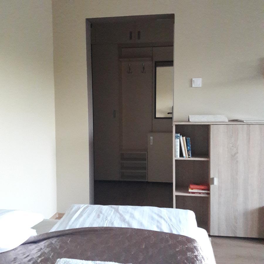 Studio 18 Apartman Казинцбарцика Экстерьер фото
